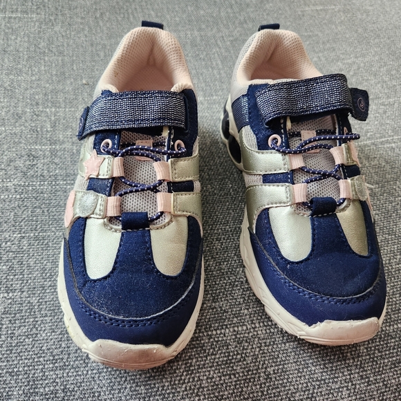Like new stride rite girls sneakers - Picture 1 of 5